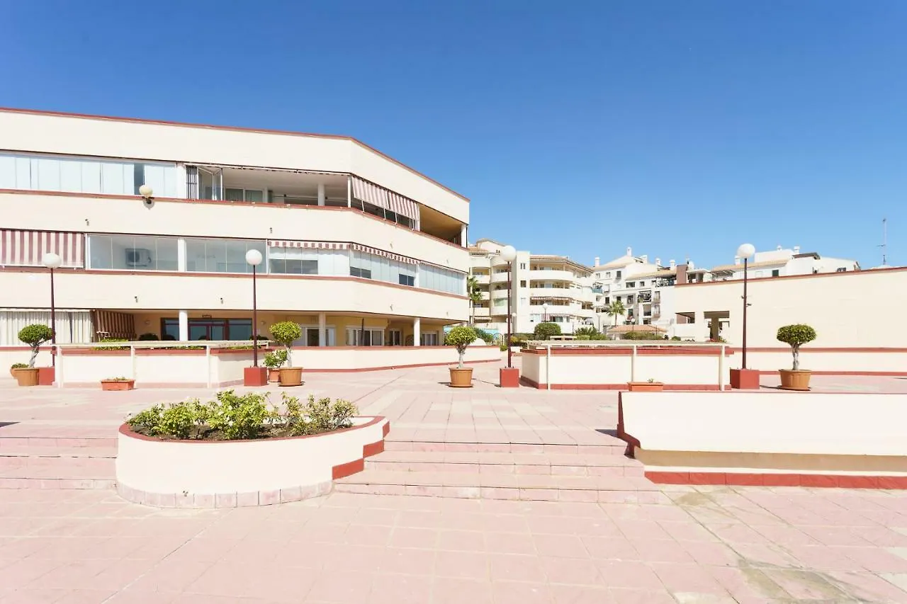 Spacious Beachfront Flat With Sea Views And Private Indoor Parking Benalmadena Apartment